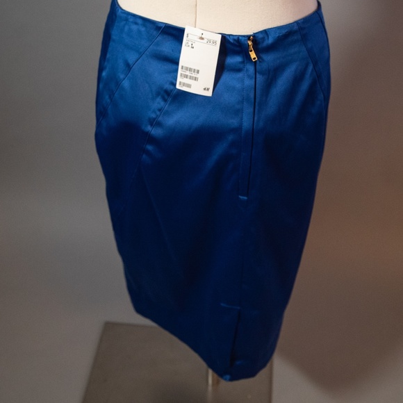 H and M bright blue skirt - Picture 4 of 10